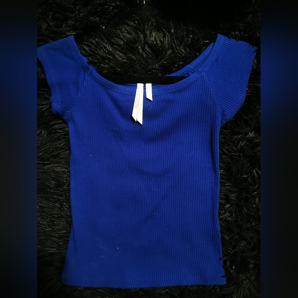 Razzle Dazzle Ladies/Junior Small Crop - Picture 1 of 1